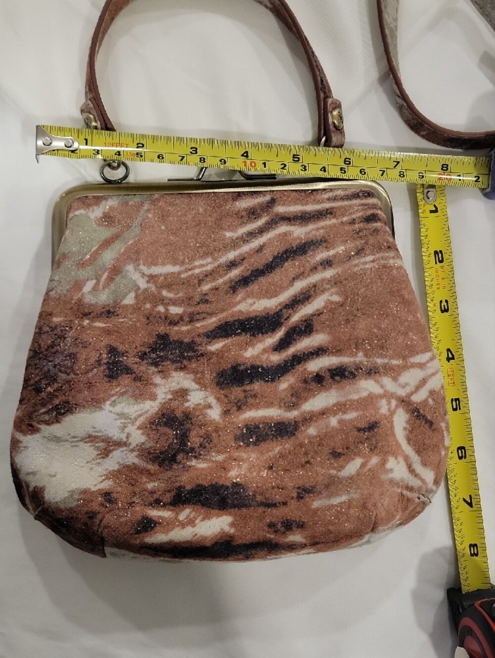 HOBO Brown Patterned Kiss-Lock Crossbody Clutch - Picture 3 of 7
